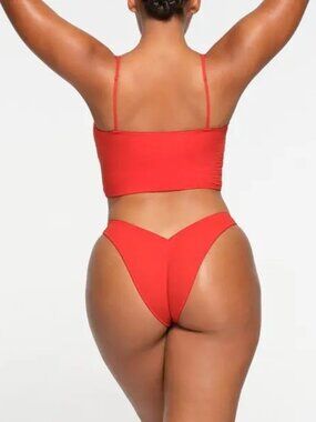 📌 SKIMS Fits Everybody Cheeky Tanga | Ruby | XS | NWT 🏷️